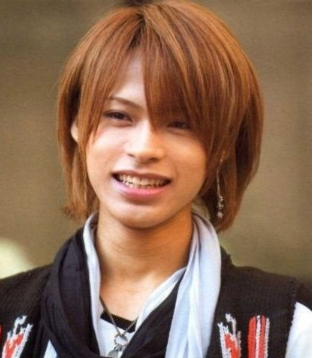 上田竜也は甘栗時代からなぜキャラ変した?可愛い甘栗時代から現在までの髪型を画像で紹介!