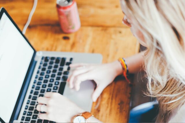 先輩、寝ている間に俺の女になってくださいは無料でネタバレできるサイトはどこ？Hitomiやrawは危険？